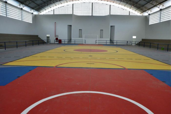 Dobradinha: Fim de semana com quadra poliesportiva nova e ação Linhares Cidadã no Santa Cruz 