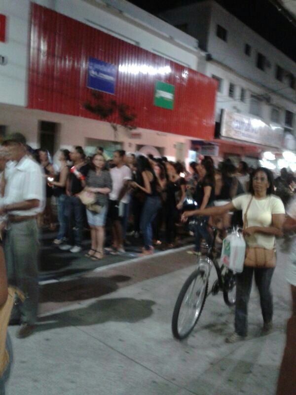 Greve: servidores fecham a BR-101 e seguem até o HGL