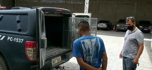 PCs do Deic Linhares derrubam moto e impedem fuga de Torinho no Planalto