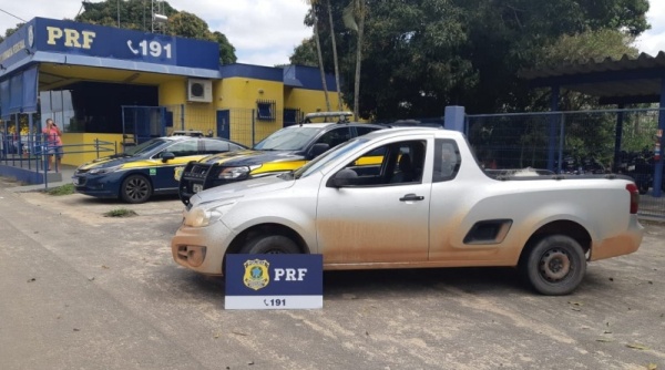 BR-101 em Linhares: PRF recupera Montana roubada e apreende CRLV falsificado