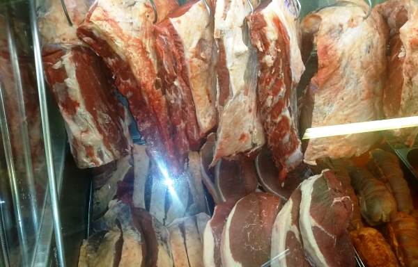 Hoje: Quinta da Carne tem lista com preços imperdíveis no Martins
