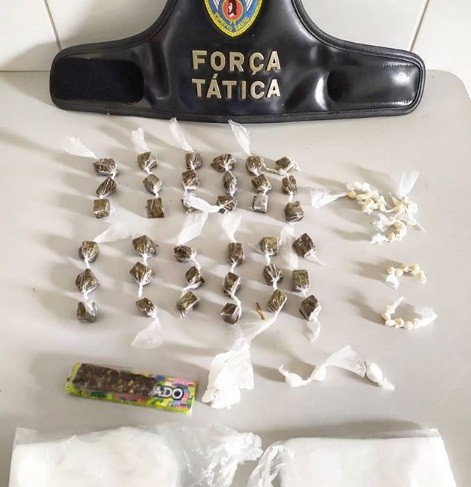 Força Tática revida, atira contra chefão do tráfico e apreende drogas no Olaria
