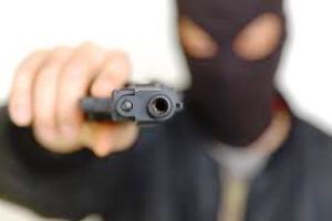 Bandidos deixam recado em S10 roubada e abandonada no interior de Linhares