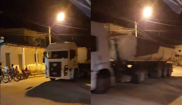 Carretas desviam de balança na BR 101 e afundam calçamento no Farias