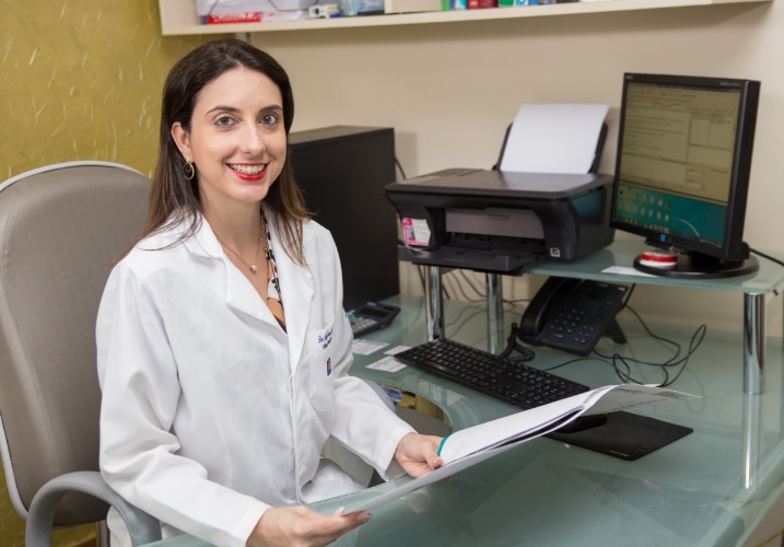 Médica tira 10 dúvidas de ex-pacientes de câncer de mama
