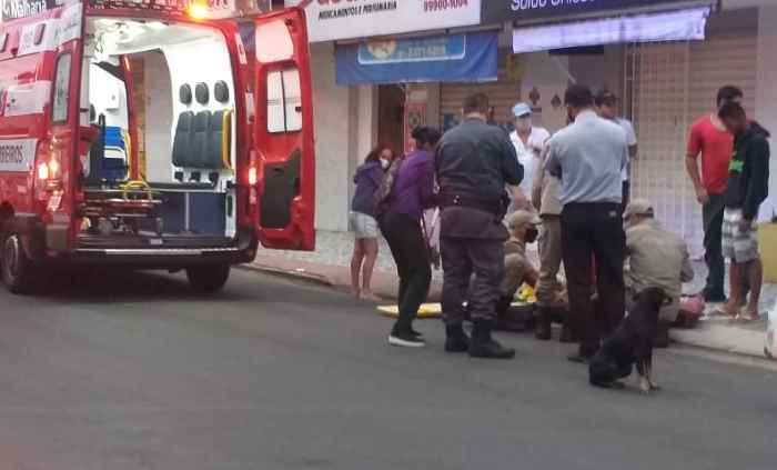 BNH: Comerciário sofre acidente em frente ao local de trabalho
