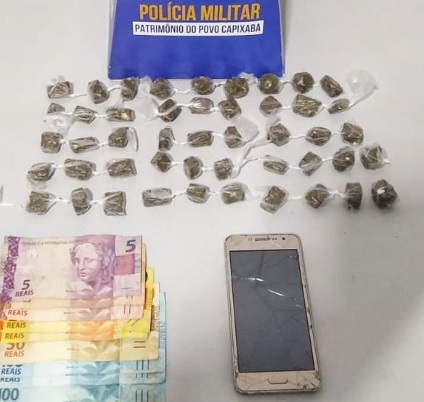 Droga apreendida e três conduzidos do Santa Cruz à DRL