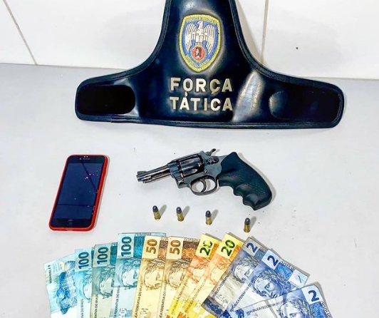 Jovem é flagrado com arma municiada em baile funk no interior de Linhares
