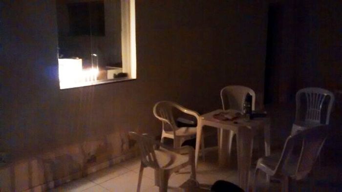 Pontal: Sem pagar a conta de luz, Associação de Moradores realiza reunião à luz de velas