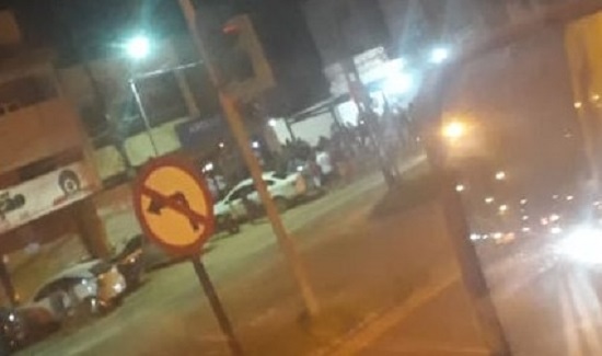 Sooretama: Festa com muita gente chama a atenção às margens da BR-101