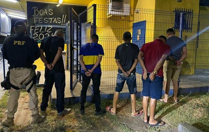 Desfecho: Fiança alta, fuga frustrada, e identificação dos presos flagrados com armas pela PRF em Linhares