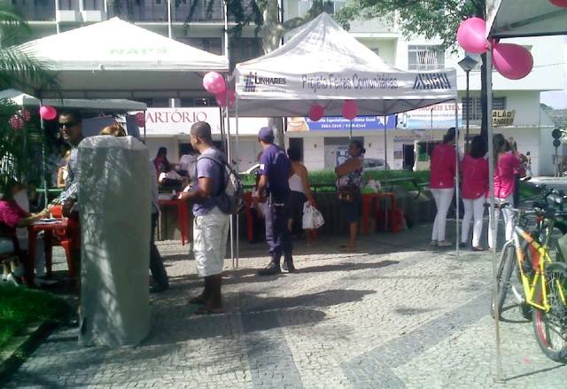 Outubro Rosa: Naps e o Núcleo de Referência da Saúde da Mulher ‘invadem’ Praça Nestor Gomes