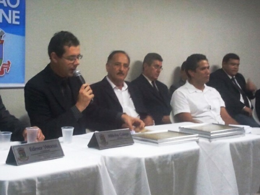 Regência: Reforma de igreja e sessão solene na Festa de Caboclo Bernardo