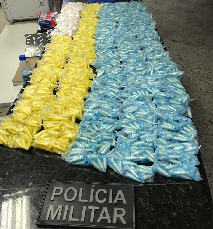 Vídeo: Mais de 4 kg de cocaína e mais de 500g de crack apreendidos pela PM na Vila Betânia