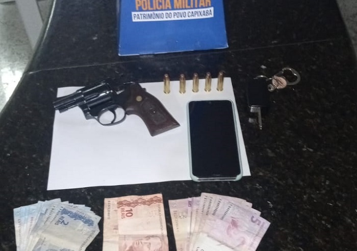 Tiros, arma encontrada em carro de aplicativo, e 5 pessoas levadas à DRL