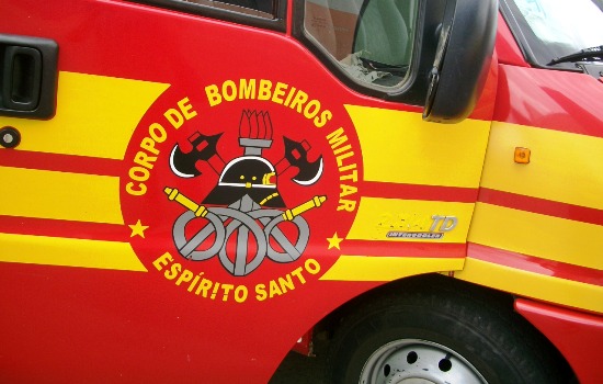 Bº Canivete: Homem leva facada no peito, e diz que caiu sobre a arma