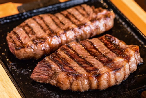 Larápio é flagrado furtando picanha em supermercado de Linhares