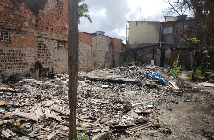 Sooretama: Homem perde tudo em incêndio, vizinha pede ajuda aos leitores