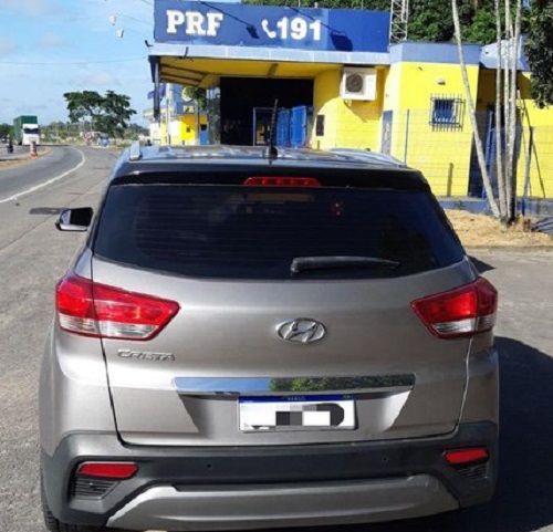 PRF recupera veículo clonado na BR 101, em Linhares