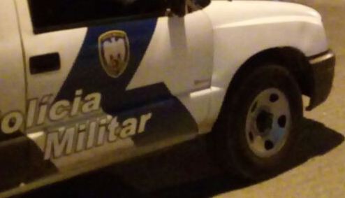 Bandidos rendem taxista e dão tiros pro alto após roubo em Linhares