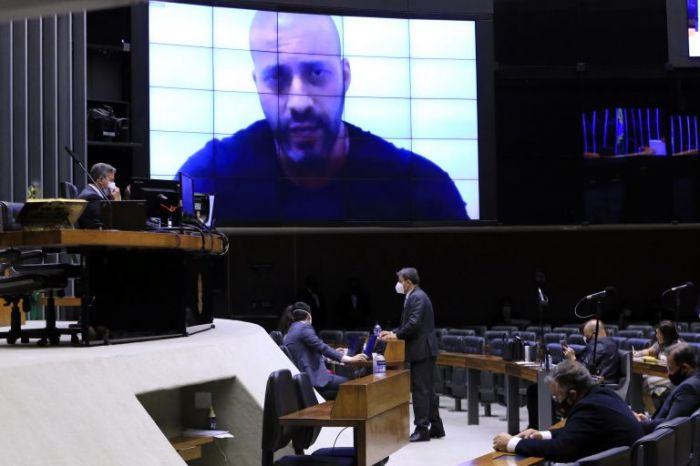 Caso Daniel Silveira pode começar a ser analisado hoje no Conselho de Ética