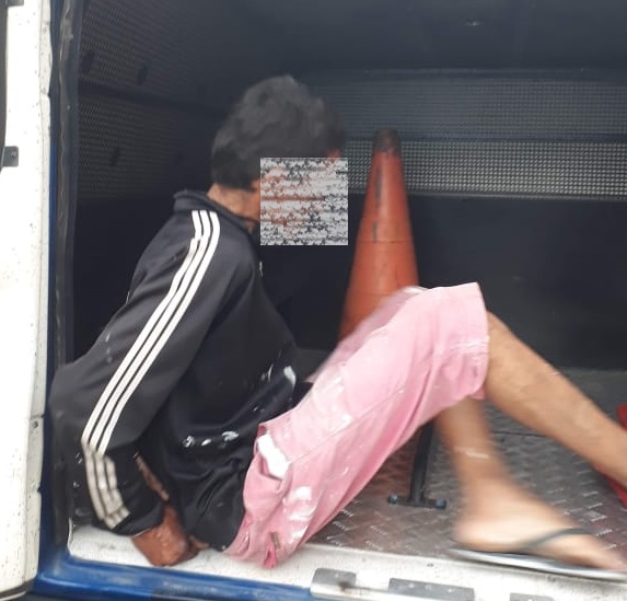 GCM prende assaltante infiltrado em grupo de andarilhos no Centro de Linhares