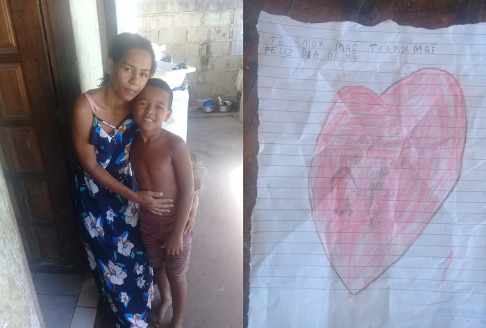 Filho emociona mãe com carta, copo com café e 2 biscoitos. Ela chora e diz: Foi o melhor presente