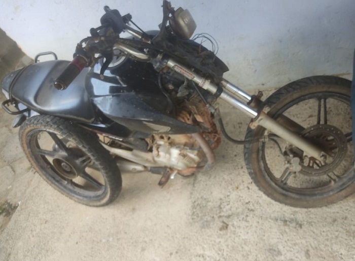 Ladrão de moto é pego no flagra pela própria vítima na Estrada de Regência