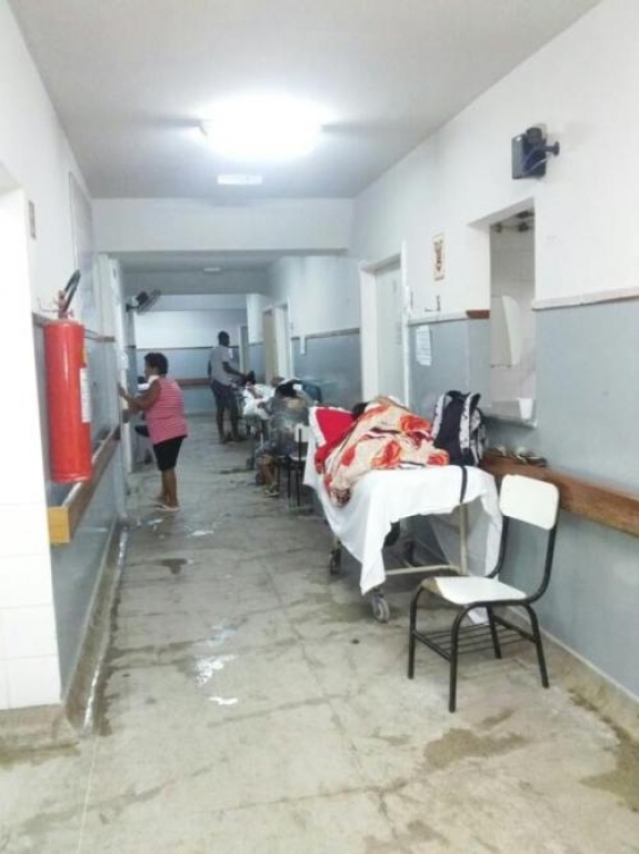 HGL: Simes visita hospital e comitiva não gosta do que viu. Confira