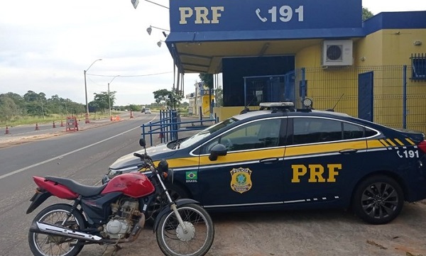 Carro e moto roubados são recuperados pela PRF em Linhares