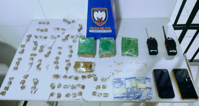Povoação: Tabletes de maconha e outras drogas apreendidas. 2 indivíduos conduzidos
