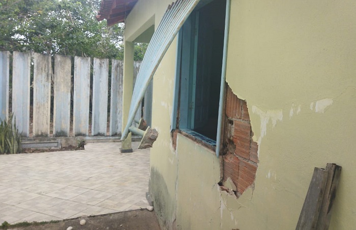 Vídeo: Ladrões arrombam casa de praia, jantam e fazem pipoca antes de furto em casa no Pontal