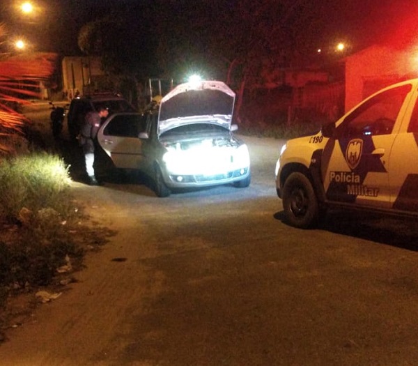 Do Morro da Penha: Caveirão é preso pela PM de Linhares. O carro dele foi cercado