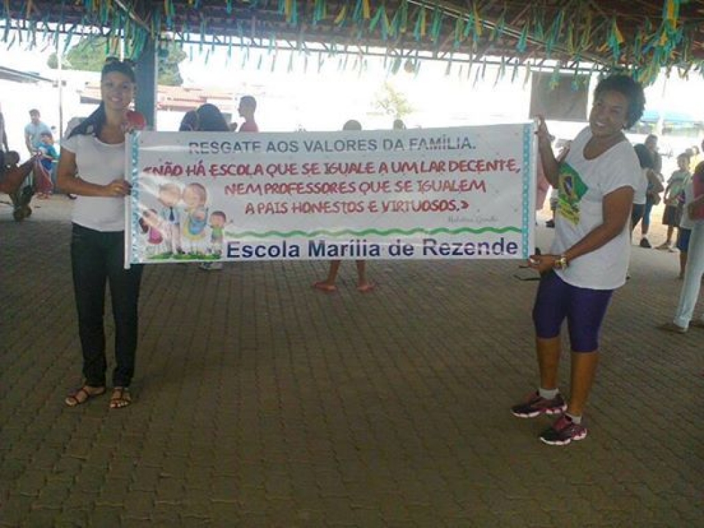 Interlagos: escola realiza passeata para resgatar valores da família