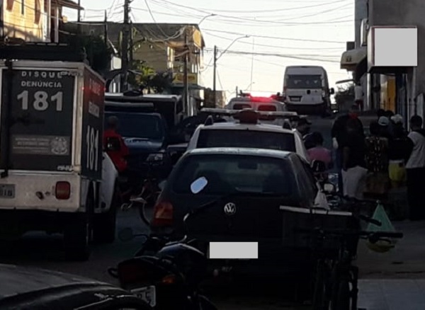 Queda fatal: Homem cai de escada e morre no bairro Aviso