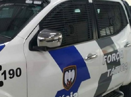 FT apreende arma, munições, maconha e detém 2 jovens em Gol no Residencial Rio Doce