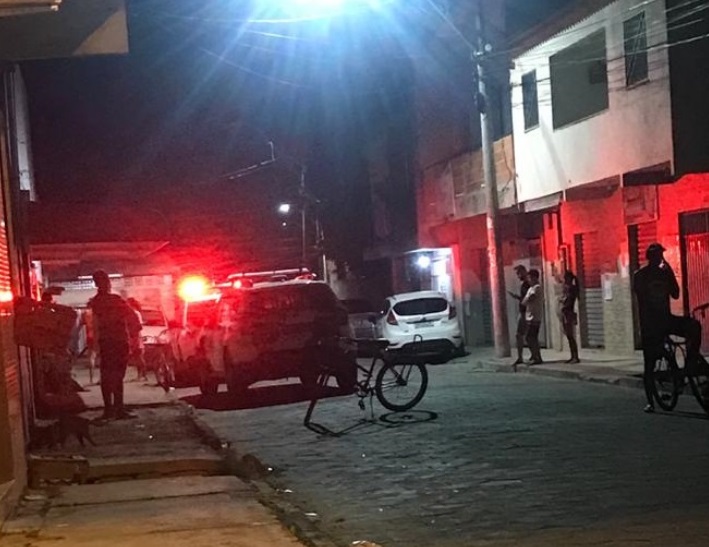Charlim do Salão é assassinado quando cortava cabelos de cliente no Nova Esperança