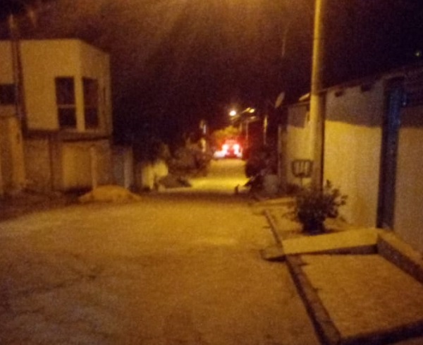 Mulher esfaqueia adolescente, foge e tem casa incendiada no interior de Linhares