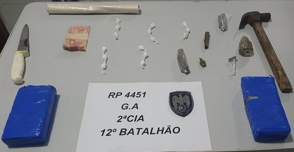 Muita droga apreendida após abordagem no Pó do Shell. Jovem que chegou da Serra acabou detido