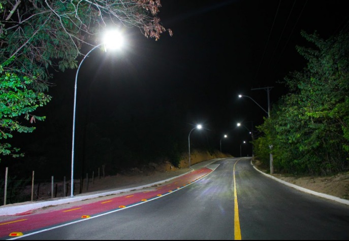 Ladrões furtam cabeamento de 12 postes de iluminação pública na BR-101 em Linhares