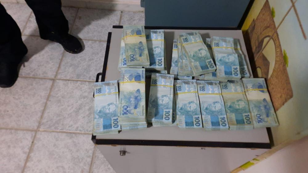 Vídeo: Polícia Federal amanhece em Linhares e São Mateus para cumprir diversos mandados