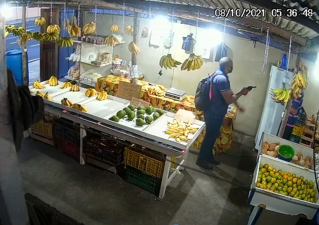 Roubos: Bandidos agem dentro de agência bancária, na rua e local de trabalho em Linhares