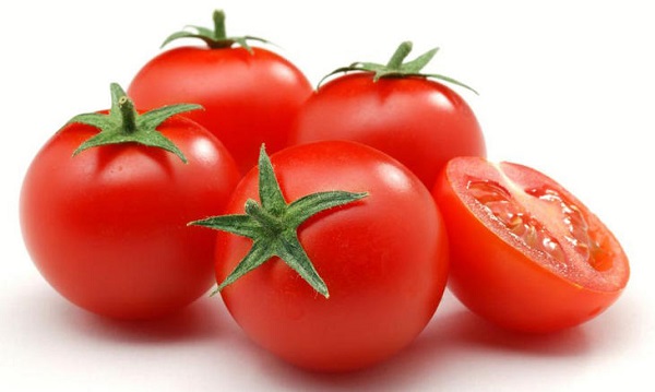 Preço do quilo do tomate dispara e diferença chega a R$ 4 nos supermercados de Linhares