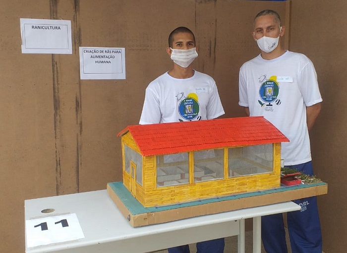 CDRL realiza 1ª Feira de Ciências e Mostra Científica com alunos internos