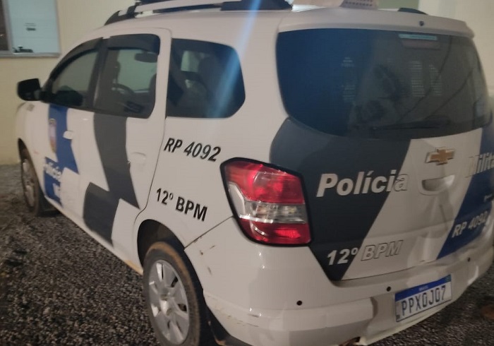 Adolescente deixa “rastro” de drogas ao tentar enganar a PM no Jocafe 1