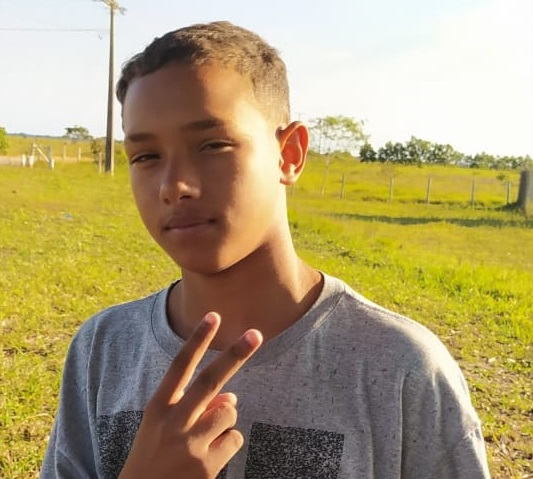 Adolescente desaparece durante passeio a Linhares. Ele é de Ponto Belo