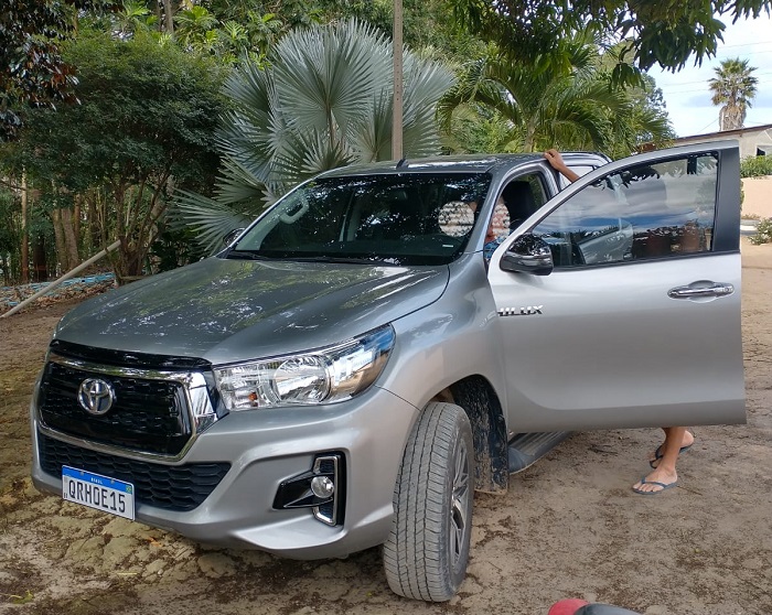 Bandidos rendem família, roubam carro em Jacupemba, e fogem para Linhares