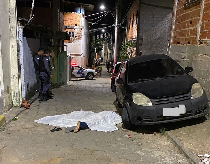 Casal é cercado e jovem é m0rto a tiros em Linhares. Foram mais de 20 perfurações