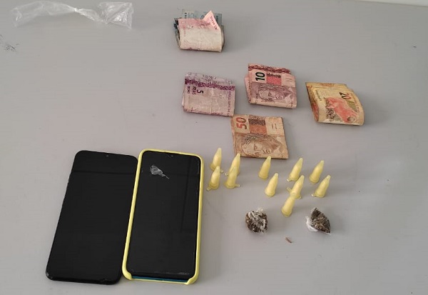 Reincidente: Droga e dinheiro apreendidos e Jovem e adolescente entregues à PC de Linhares