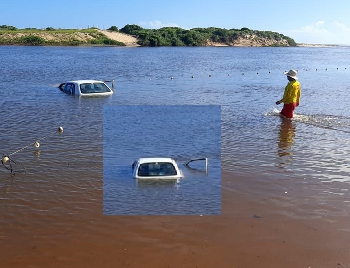 Pontal: Carro aparece quase submerso no Riozinho